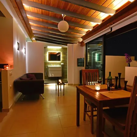 Апартаменты Crystalsuite. Beautiful Penthouse With Sea Views *