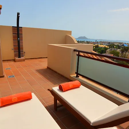Crystalsuite. Beautiful Penthouse With Sea Views Апартаменты